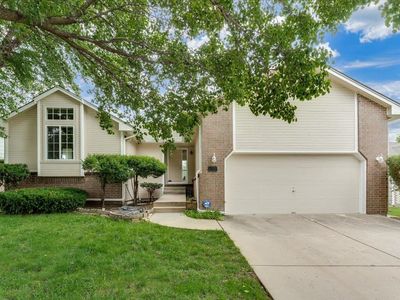 3737 N Whispering Brook Ct