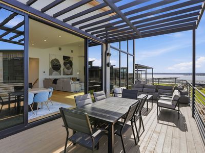 4 Breakwater Bnd