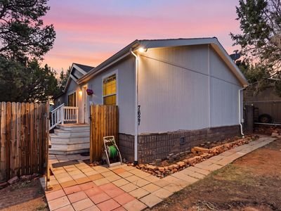 7627 N Mesa Vista Dr E