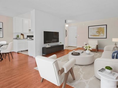 1735 N Fuller Ave APT 224