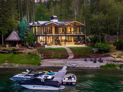 1608 W Lakeshore Dr