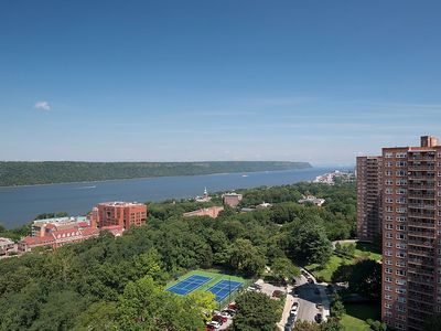 5700 Arlington Ave APT 22A