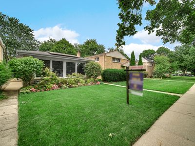 9110 Forestview Rd