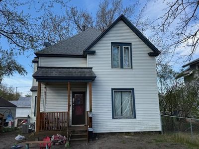 429 5th Ave NE