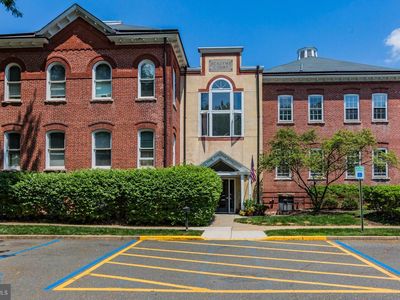 5 Academy Ct