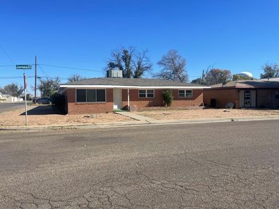 800 S James Ave