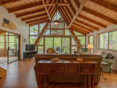 2500 Alpine Woods Dr