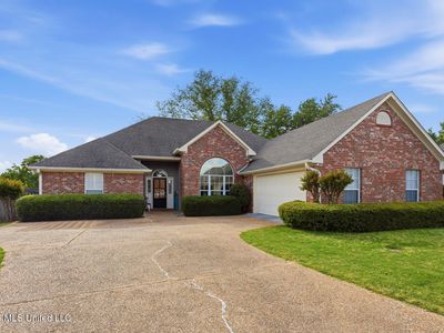121 Lake Pointe Dr