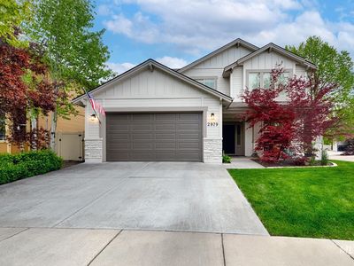 2979 E Ragusa St