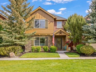 1252 NE Littleton Ln