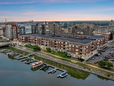 118 S Washington St APT 203B