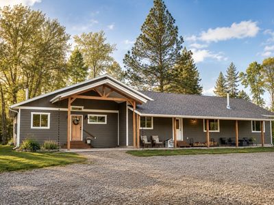 281 Dolphin Way