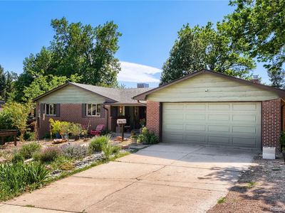 2719 S Kendall Way