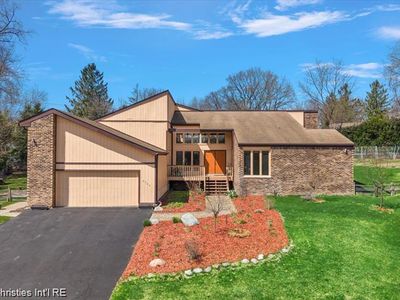 4566 Walden Dr