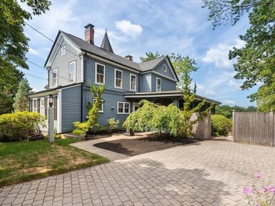 8 Leonard Cir