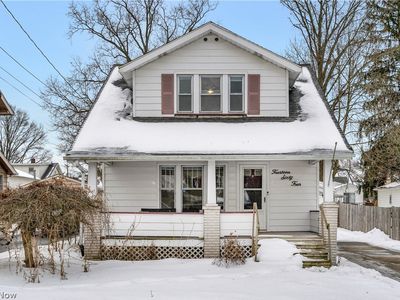 1464 Hollywood St NE