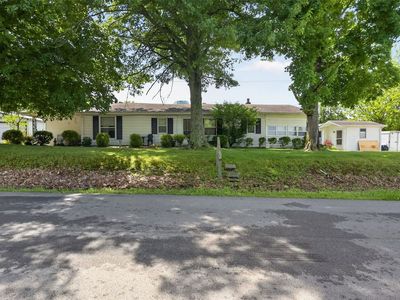 839 Locust Grove Rd