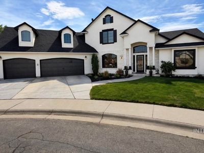 1725 S Rushmore Pl