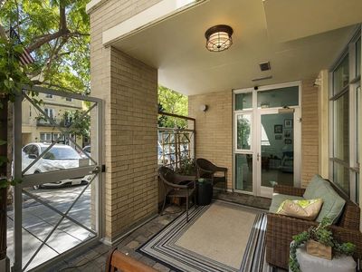 850 Beech St Unit 206