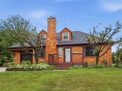 104 S Bromfield Rd