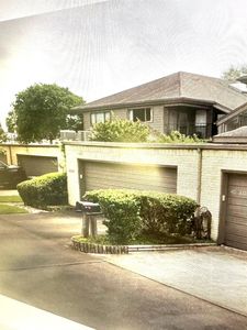 18240 Lakeside Ln