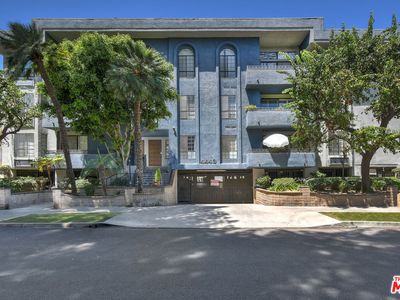 4443 Ventura Canyon Ave APT 304