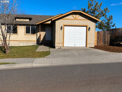 402 SE Carmen Way