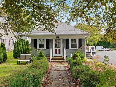 6814 Main St