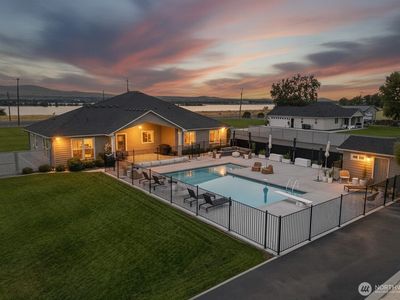 2477 Hanson Loop