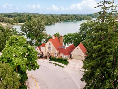 281 South Lake STREET