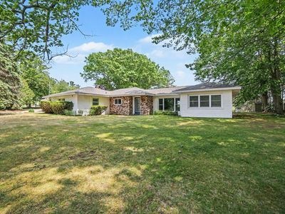 1358 N Lakeshore Dr