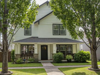 21349 Oakview Dr