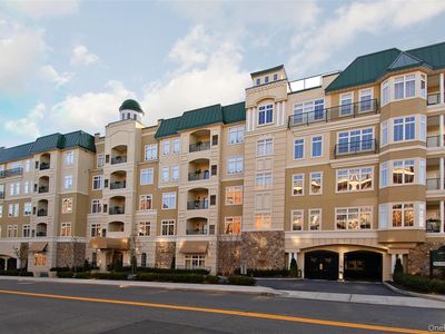 410 Westchester Avenue #202