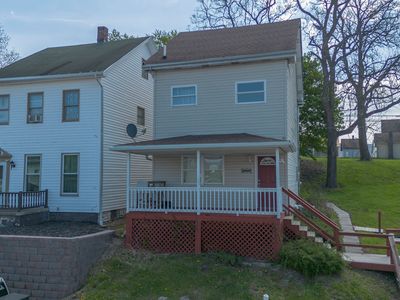 2025 2nd Ave
