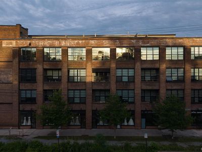 1 E Main Street #402