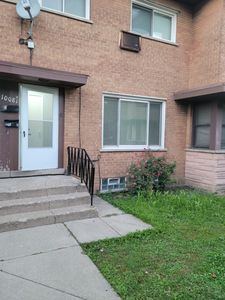 Property at 10081 Frontage Rd #D, Skokie, IL
