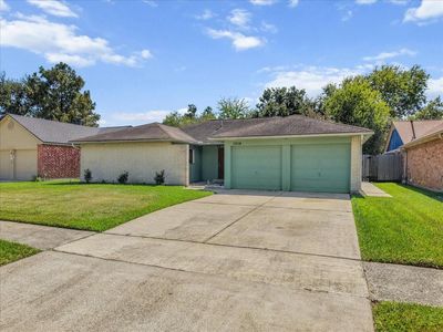10114 Roseberry Dr