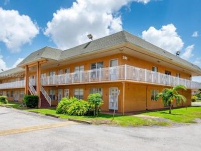 271 NW 177th St #B-117