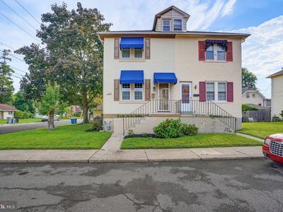 611 Deemer Pl