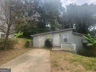 1586 Mary George Ave NW