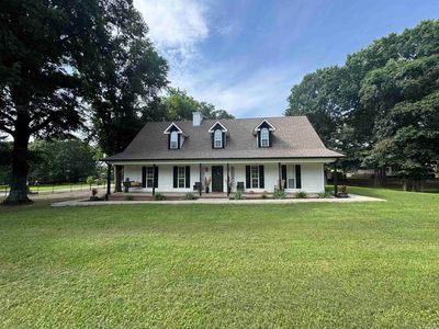 2 Greenbrier Hts