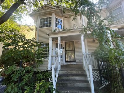 218 N Hamlin Blvd