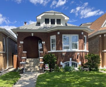 5320 W Wolfram St