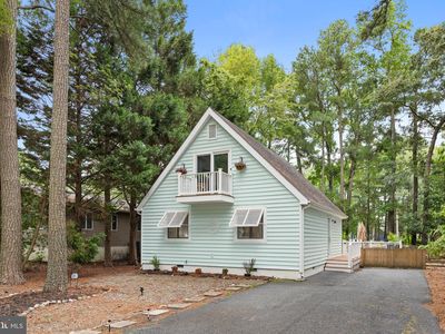 72 Newport Dr