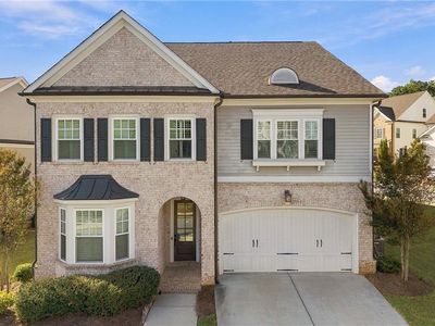 6585 Creekview Cir