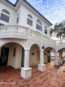 5090 Riverside Dr Unit 108