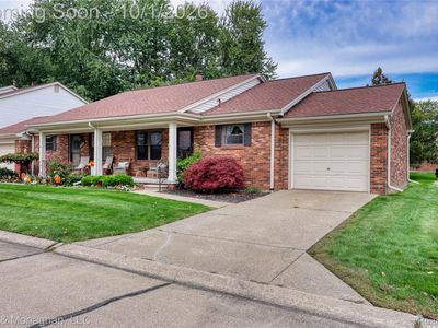 28061 Shadowood Ln
