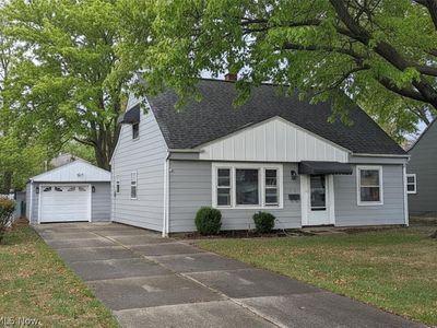 Property at 27151 Farringdon Ave, Euclid, OH