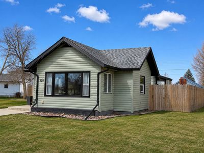 309 7th Ave SW