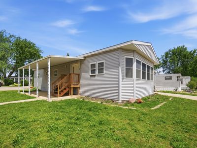 165 Hansom Dr